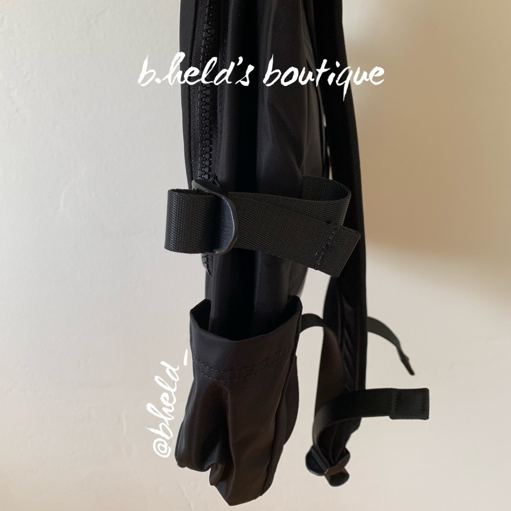lululemon New Crew Backpack 22L (w/ Keychain) OG Old Style Black Brand New NWT - Picture 10 of 16
